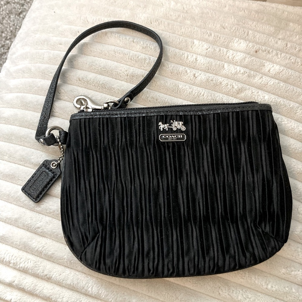 Small Coach Pleated Wristlet